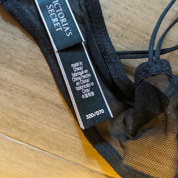 🪩 LAST CHANCE - Victoria Secret Plunge Mesh Bra - Picture 2 of 3
